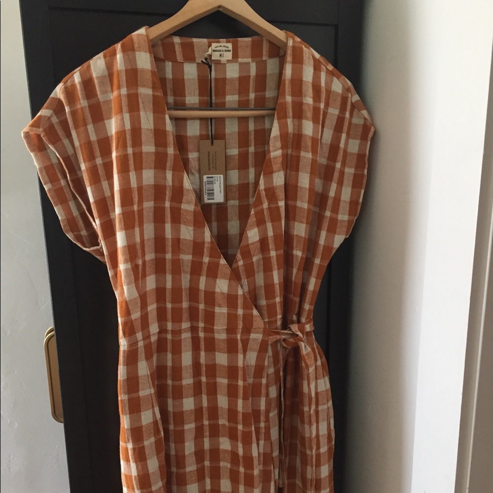 Bridge and Burn Saria wrap dress size S
